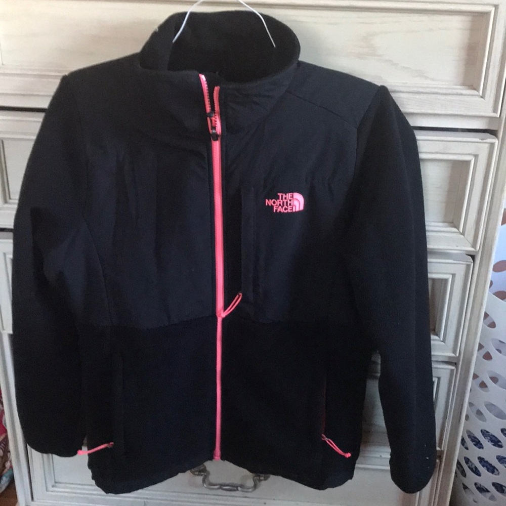 Black/pink Women’s Northface